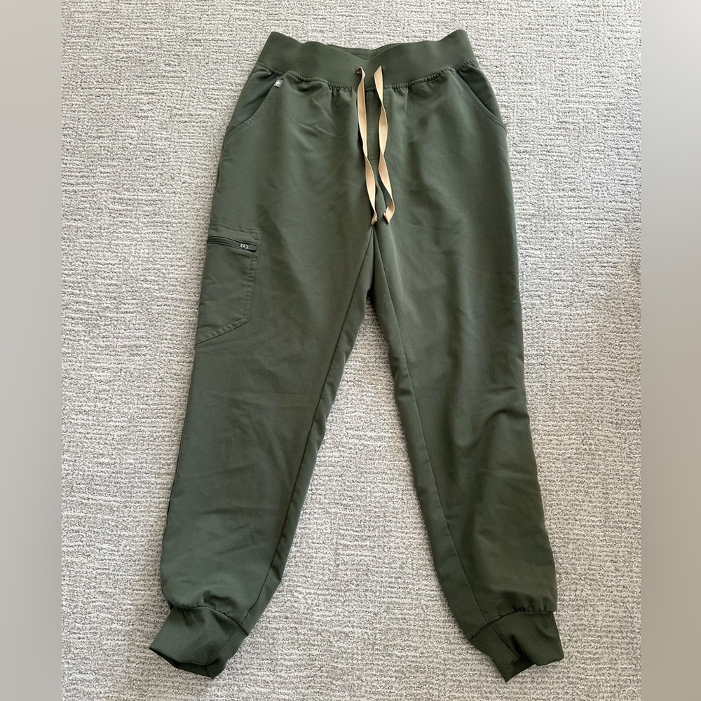 Moss High Waisted Zamora Joggers Figs Scrubs